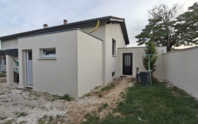 Réparation de fissures de façade : diagnostic, traitement & reprise d’enduits